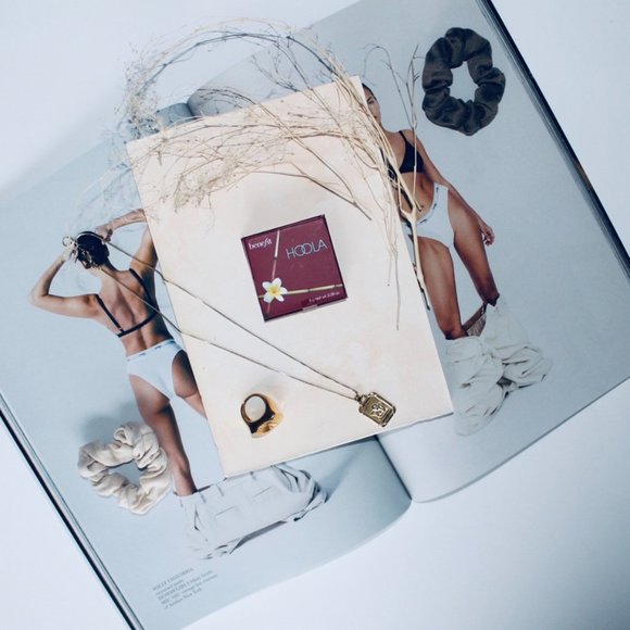 BENEFIT Hoola Matte Bronzer Powder matte powder bronzer for face - Picture 1 of 3